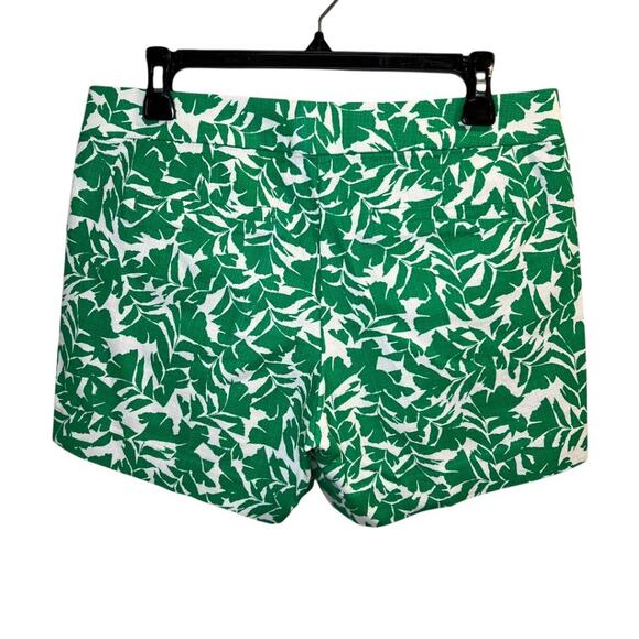 J. Crew Women's Green White Leaf Floral Pattern Short Size 6 Tropical Hawaiian - Picture 11 of 16